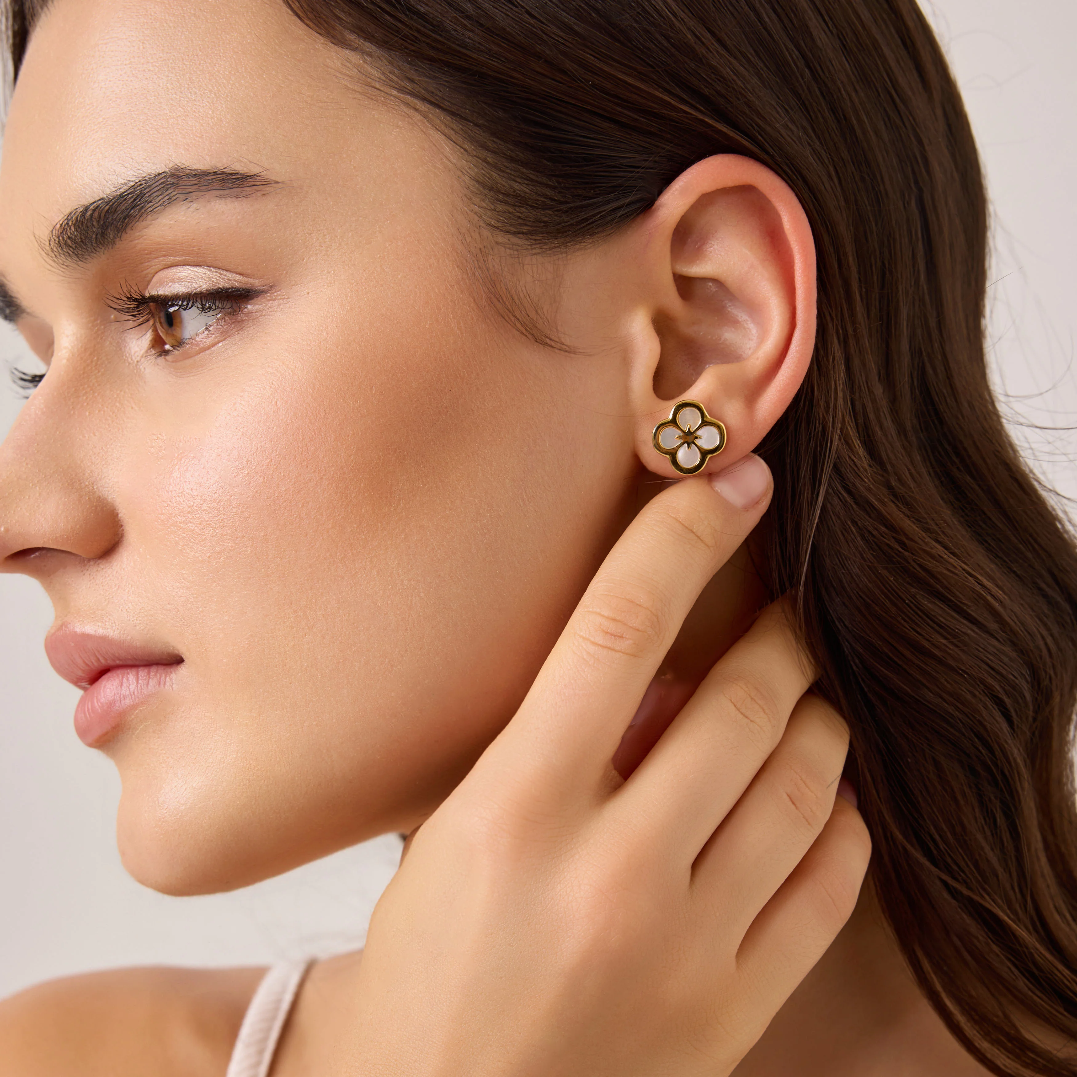Ventura Clover Stud Earrings - Image 2